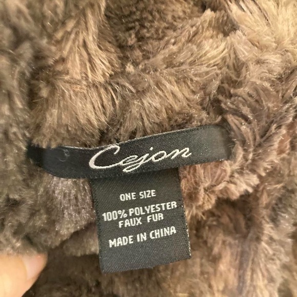 Brown Faux Fur Scarf Cejon - Picture 1 of 2